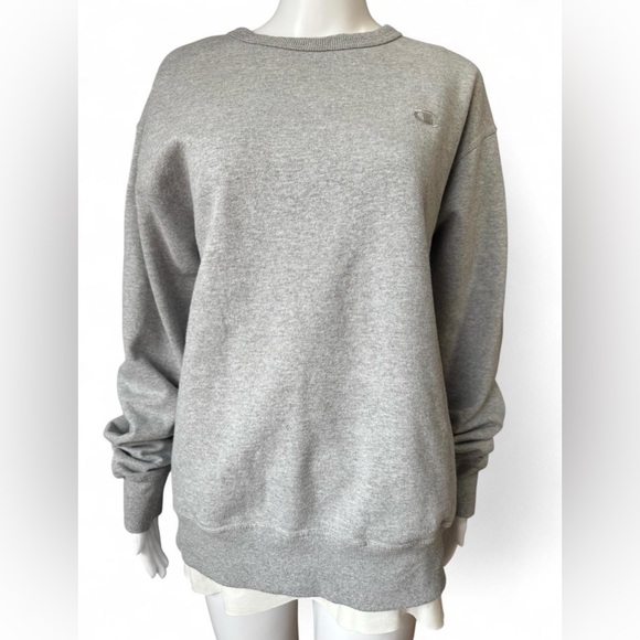 Champion Sweaters - Champion Light Gray Oversized Crewneck Sweatshirt